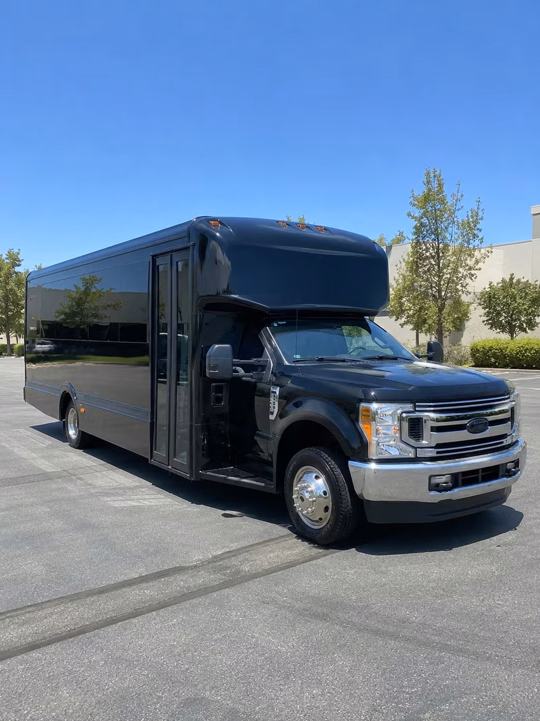 roswell prom party buses with the amenities your group is looking for