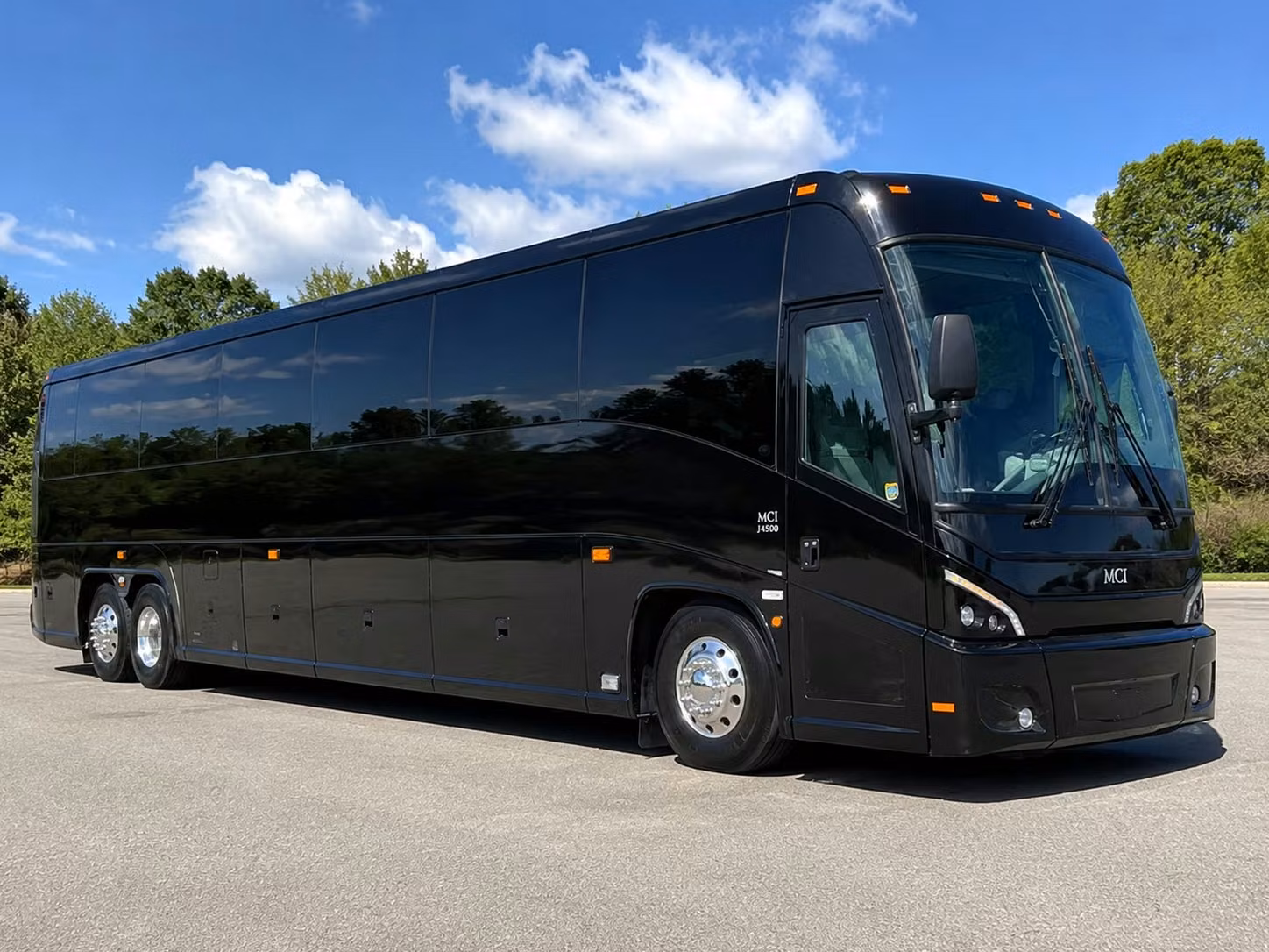 wedding shuttle bus rentals in roswell make guest transportation effortless